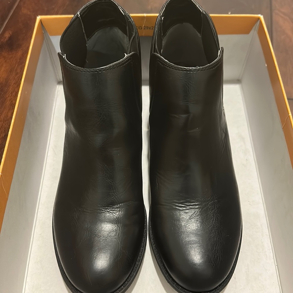 Unisa unthayer black LL size 7.5M